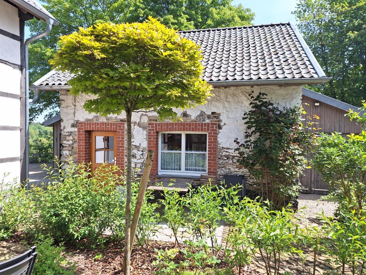 Ferienhaus Altes Backhaus Roetgen Exteriör bild