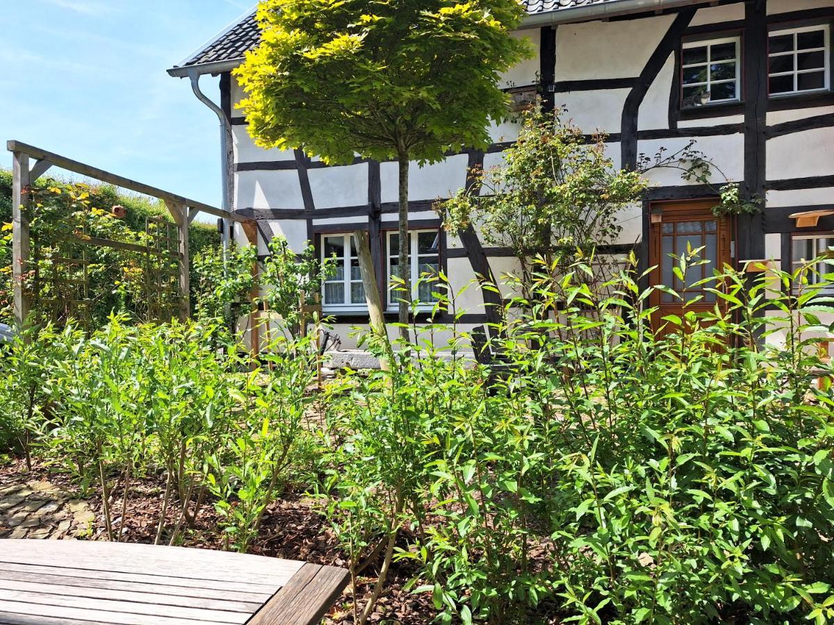 Ferienhaus Altes Backhaus Roetgen Exteriör bild