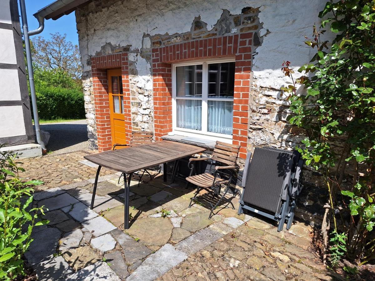 Ferienhaus Altes Backhaus Roetgen Exteriör bild